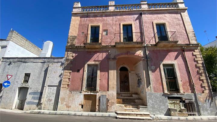 Palazzo / Palazzin for sale in Ruffano