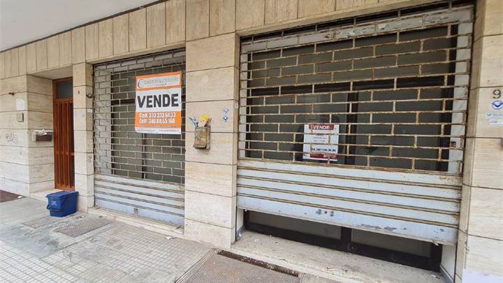  Ampio Locale Commerciale o ufficio ottima  Visibilità